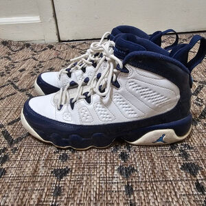 Air Jordan 9 Retro University Blue GS Size 5.5Y